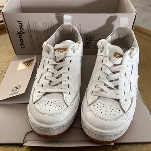 GOLDEN GOOSE Woman Yeah Style in Optic White Size 41